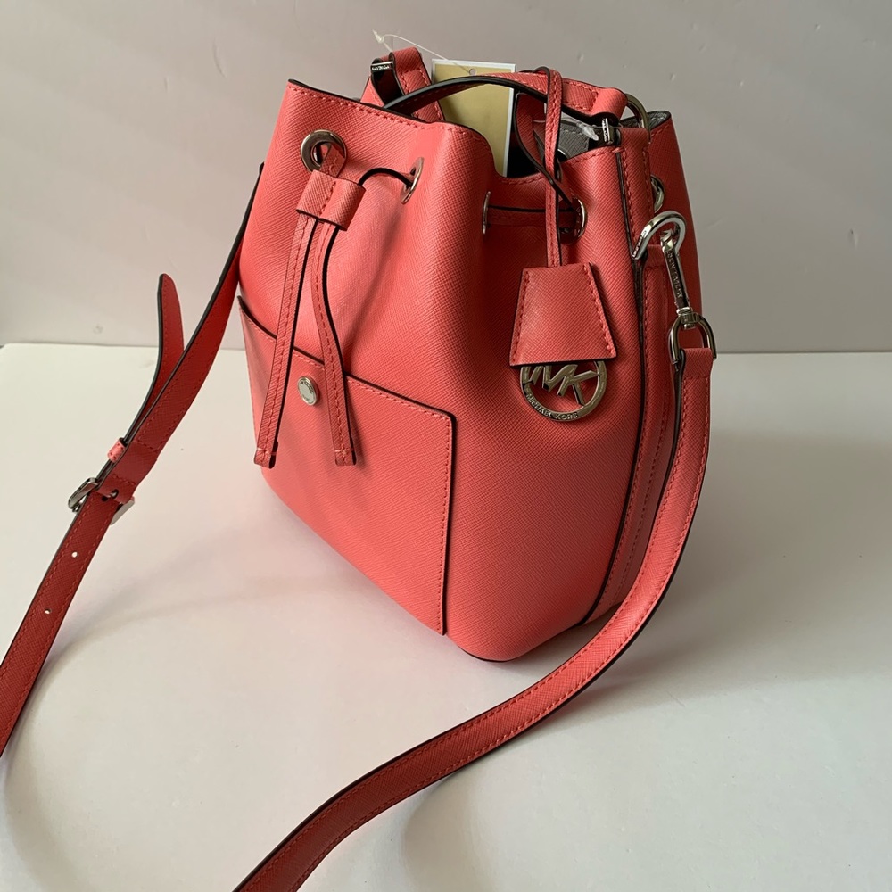 MICHAEL KORS GREENWICH Coral Medium Leather Bucket